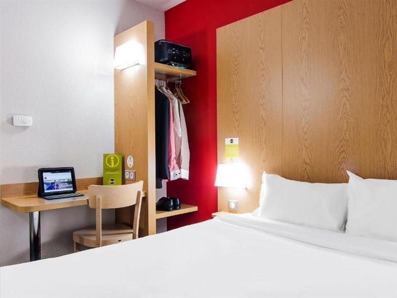 Aubagne Hotel