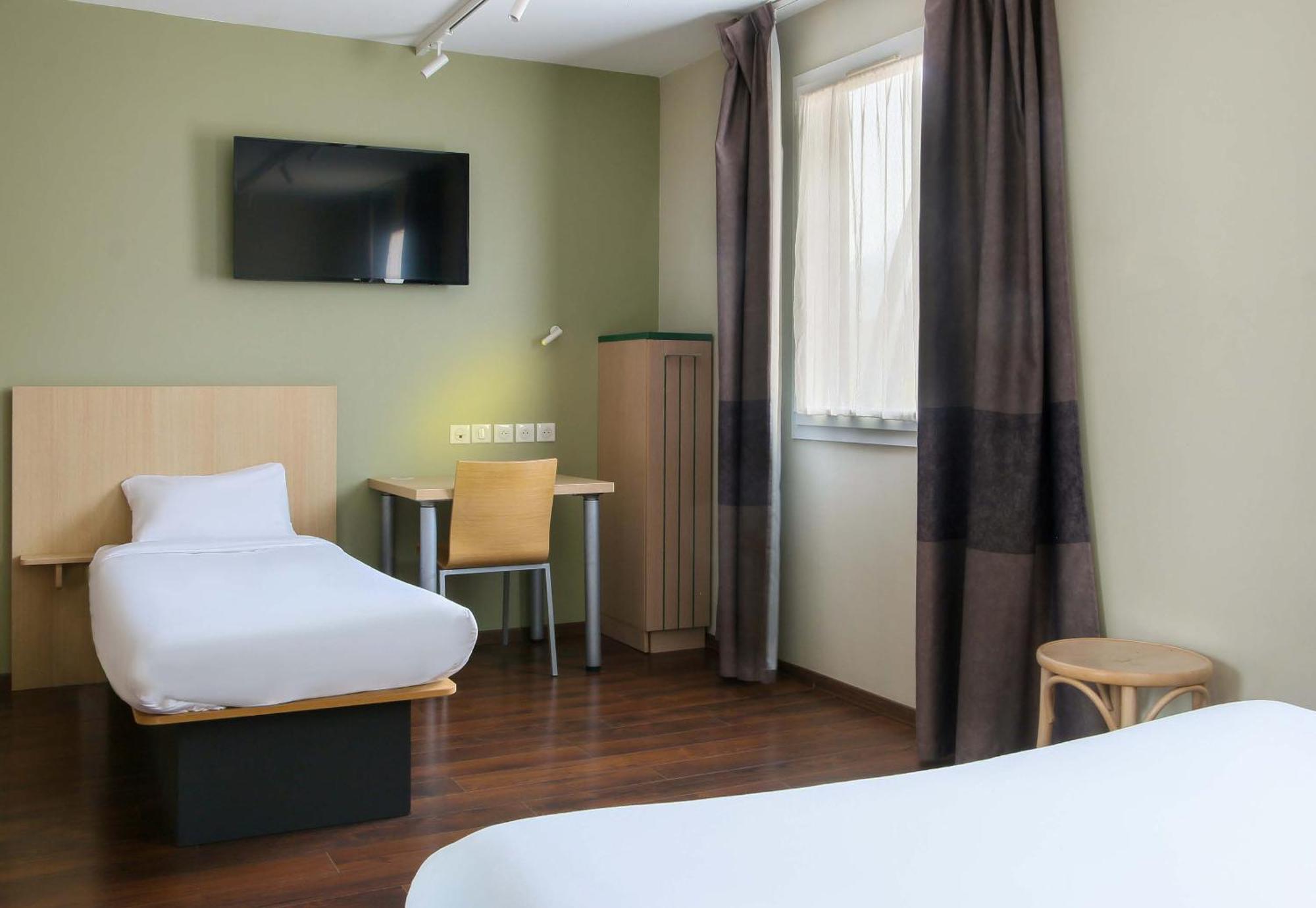 Aubagne Hotel 2*